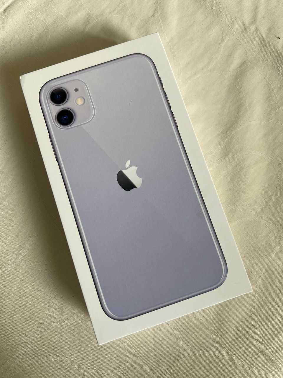 Iphone 11 (laventeli)