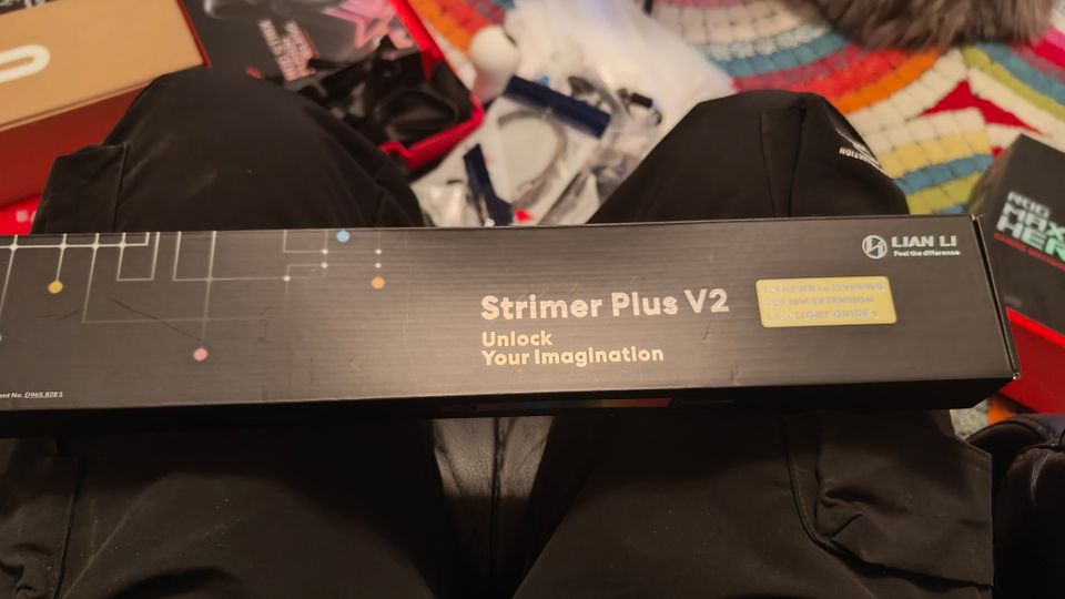 Lian Li Strimer Plus V2