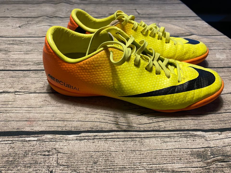 Futsal kengät Nike Mercurial koko 40