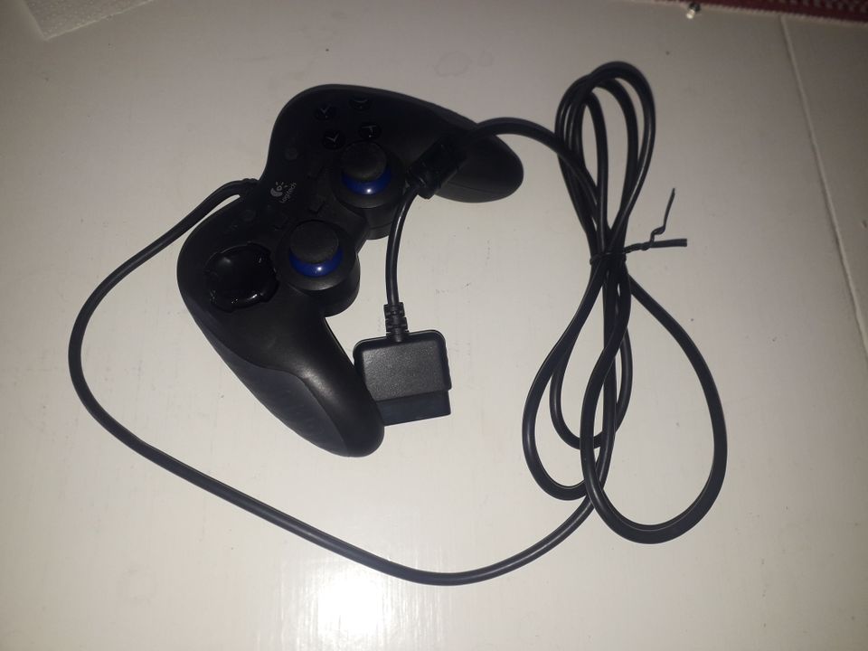 PlayStation Logitech peliohjain