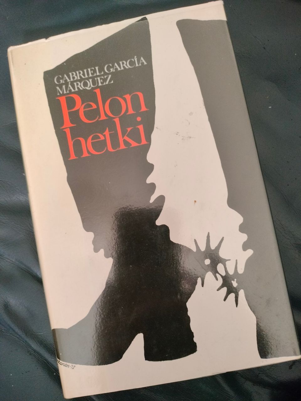 Kirja: Pelon hetki