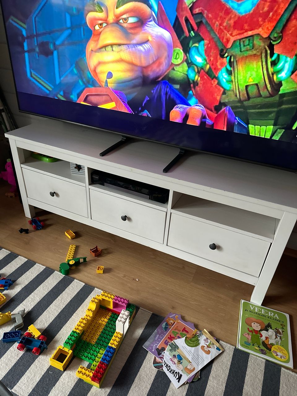 Hemnes TV-taso