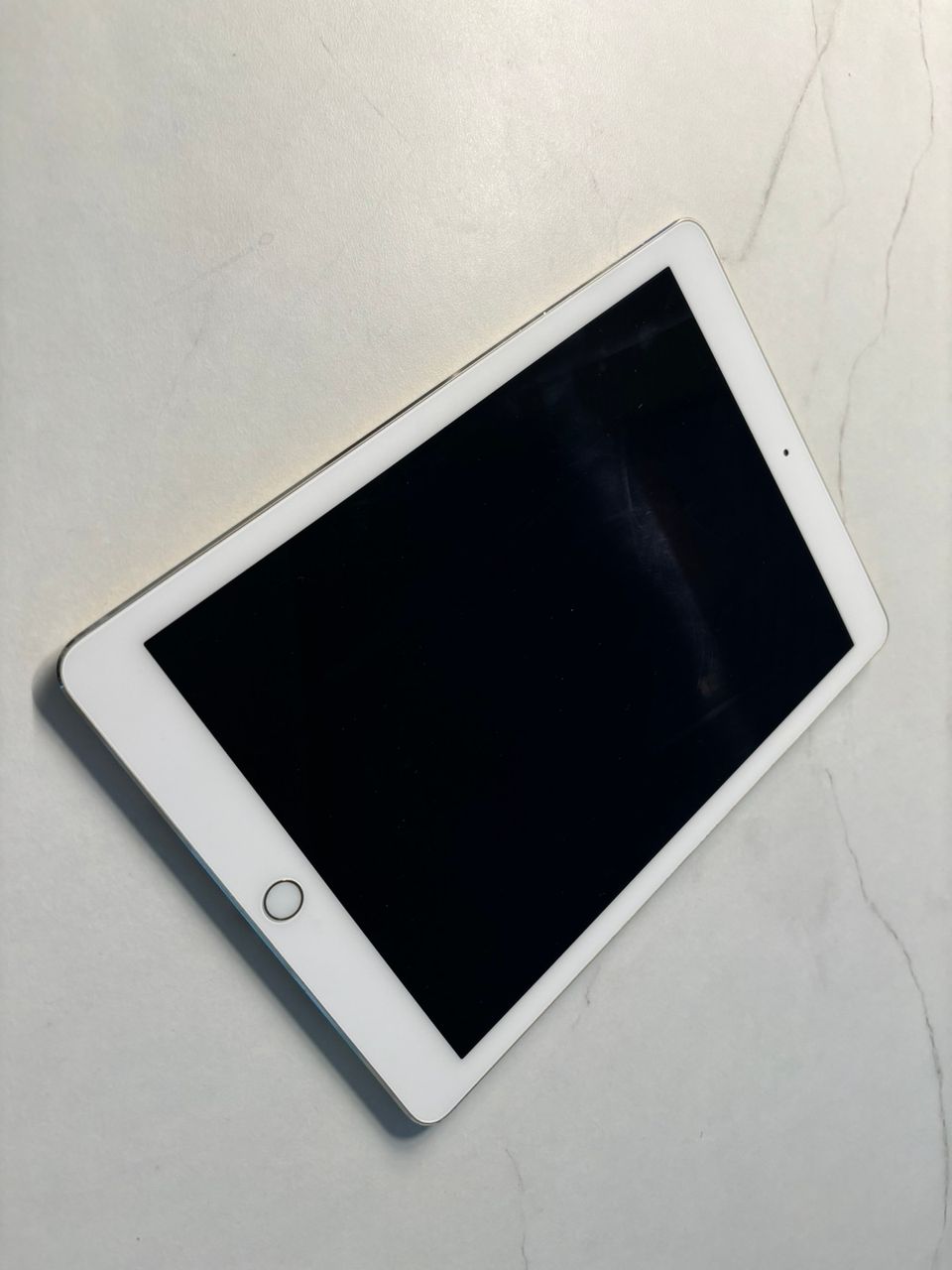 iPad Air 2 (A1566)