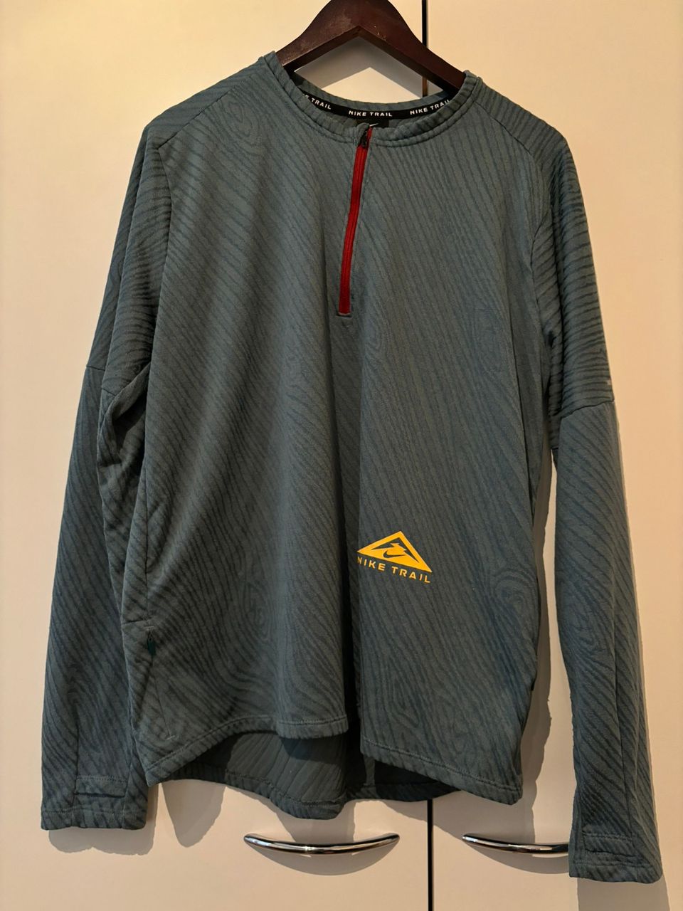 Nike Trail half zip top