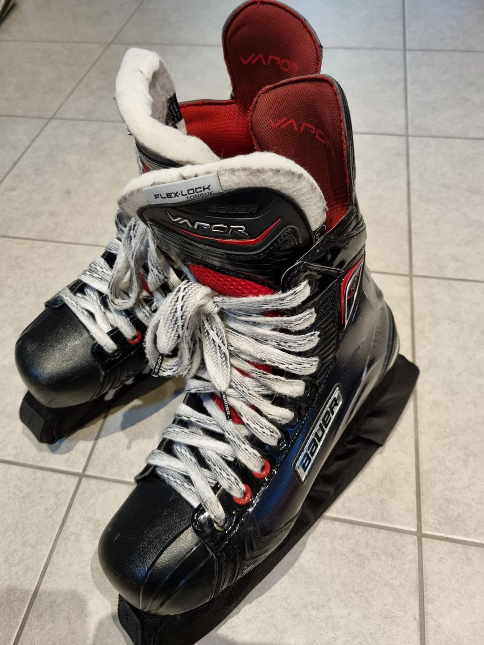 Bauer Vapor X800 koko 42