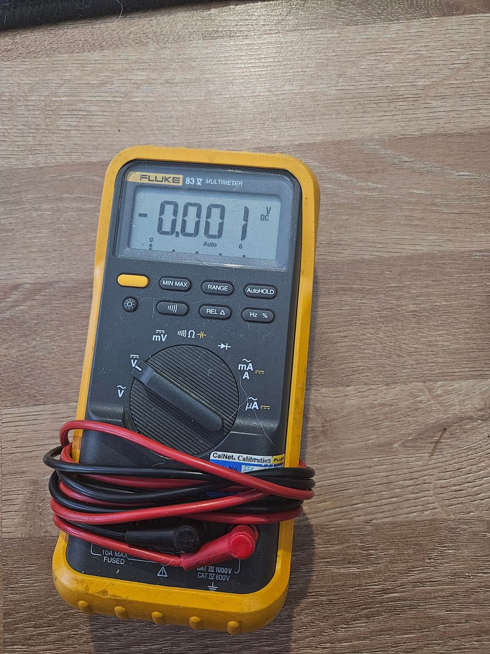 FLUKE 83V yleismittari