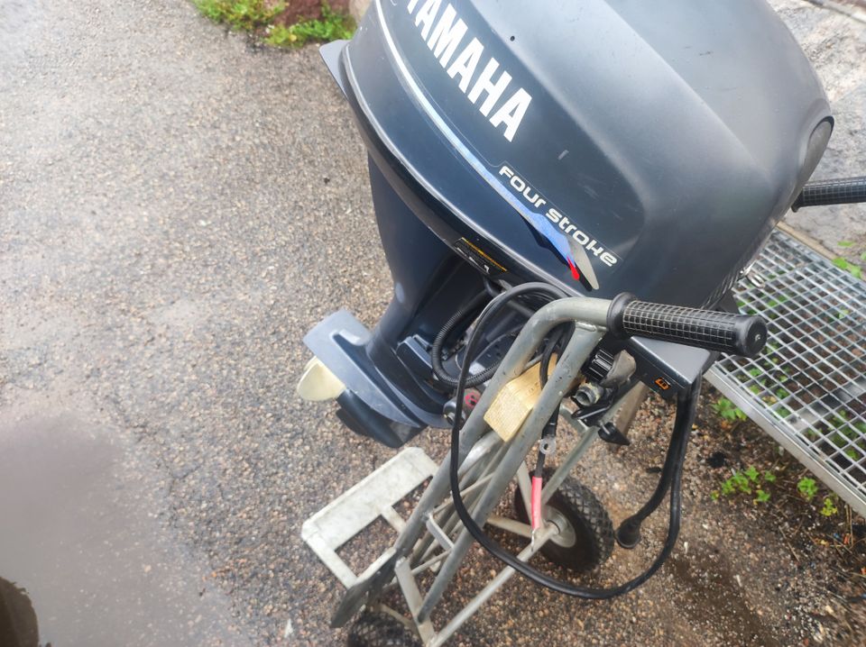 Yamaha F15 AEP trimmi,sähköstartti