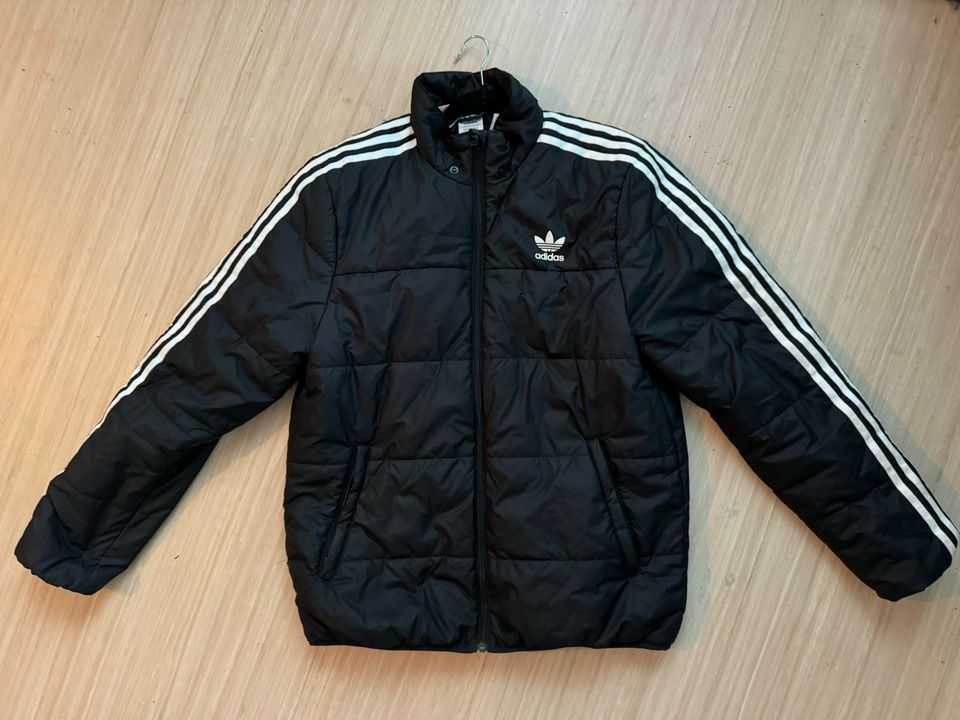 Adidas talvitakki