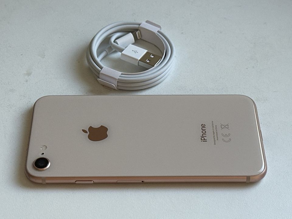 ALE iPhone 8 64GB gold - TAKUU 12 kk