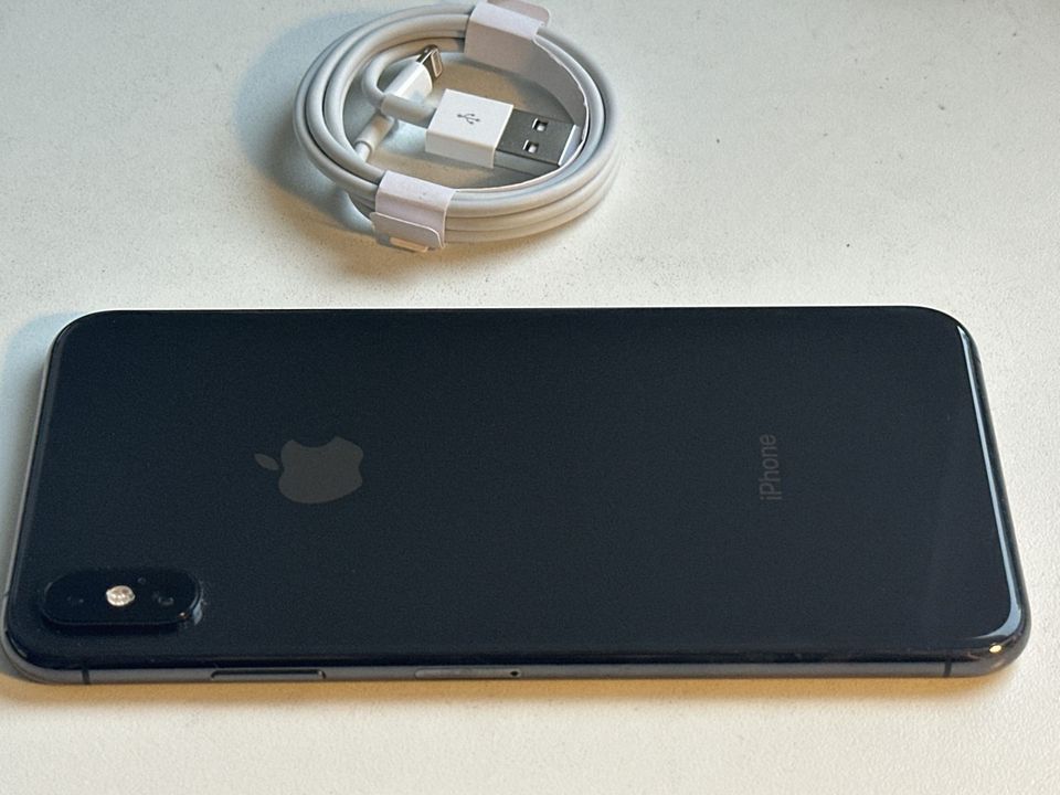 ALE IPhone XS Max 64GB black / TAKUU 12kk