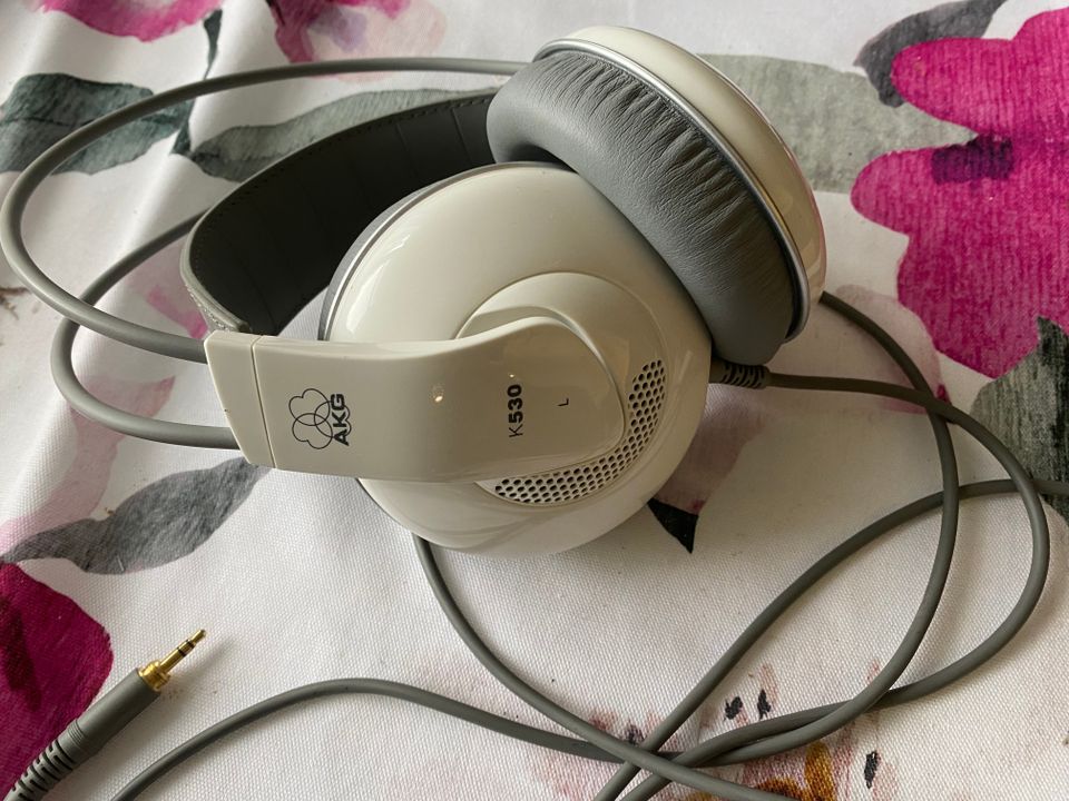 AKG K530 langalliset kuulokkeet