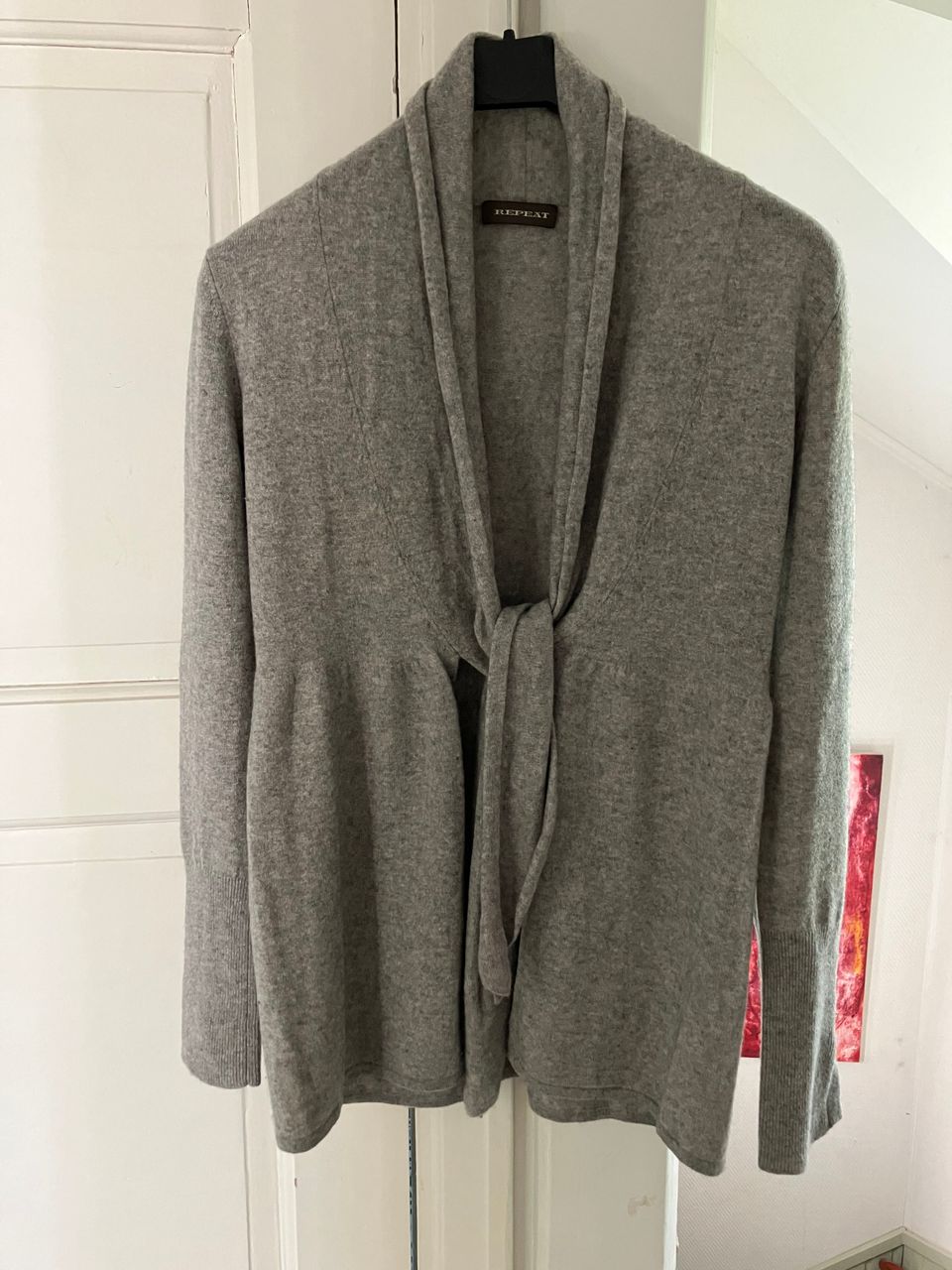 Repeat cashmere neule 36-38