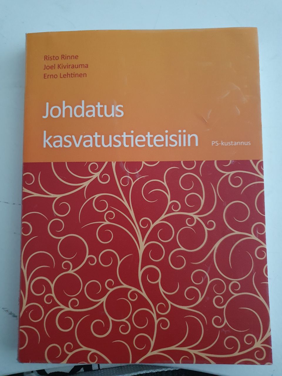 Johdatus kasvatustieteisiin