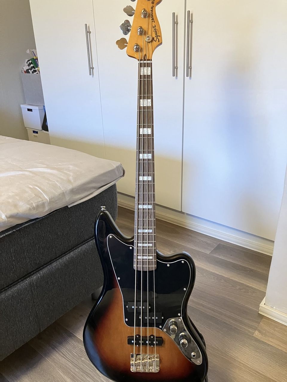 Squier jaguar CV basso + flatwound kielet