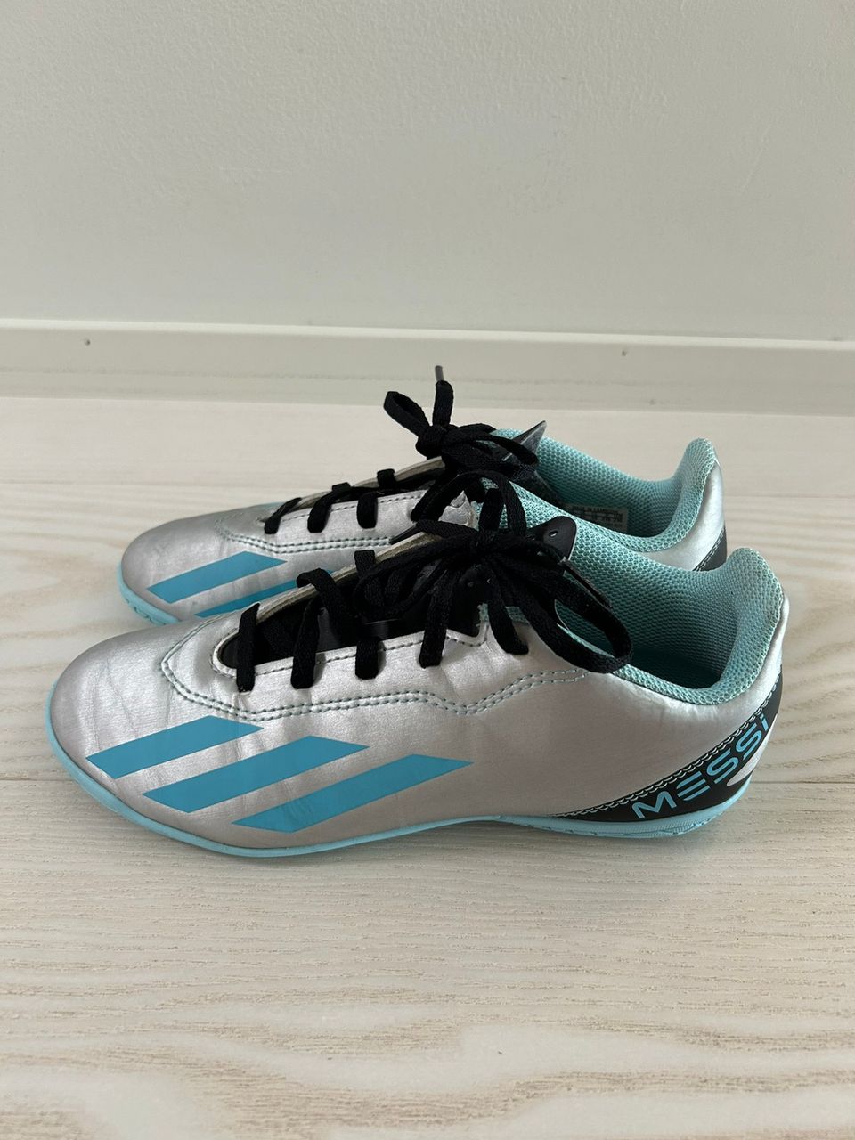 Adidas Messi futsalkengät / sisäpelikengät koko 35