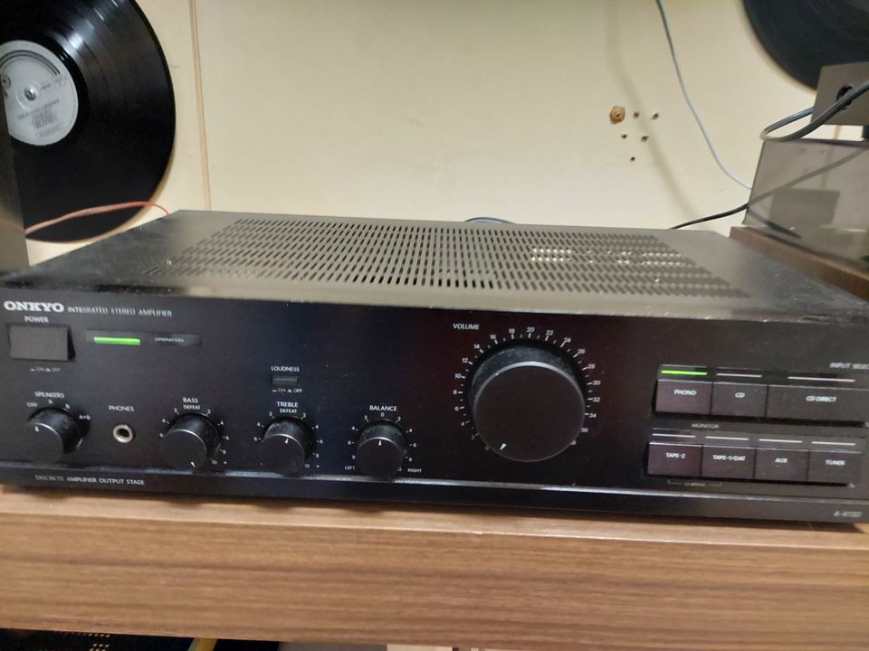 ONKYO A-8130 vahvistin