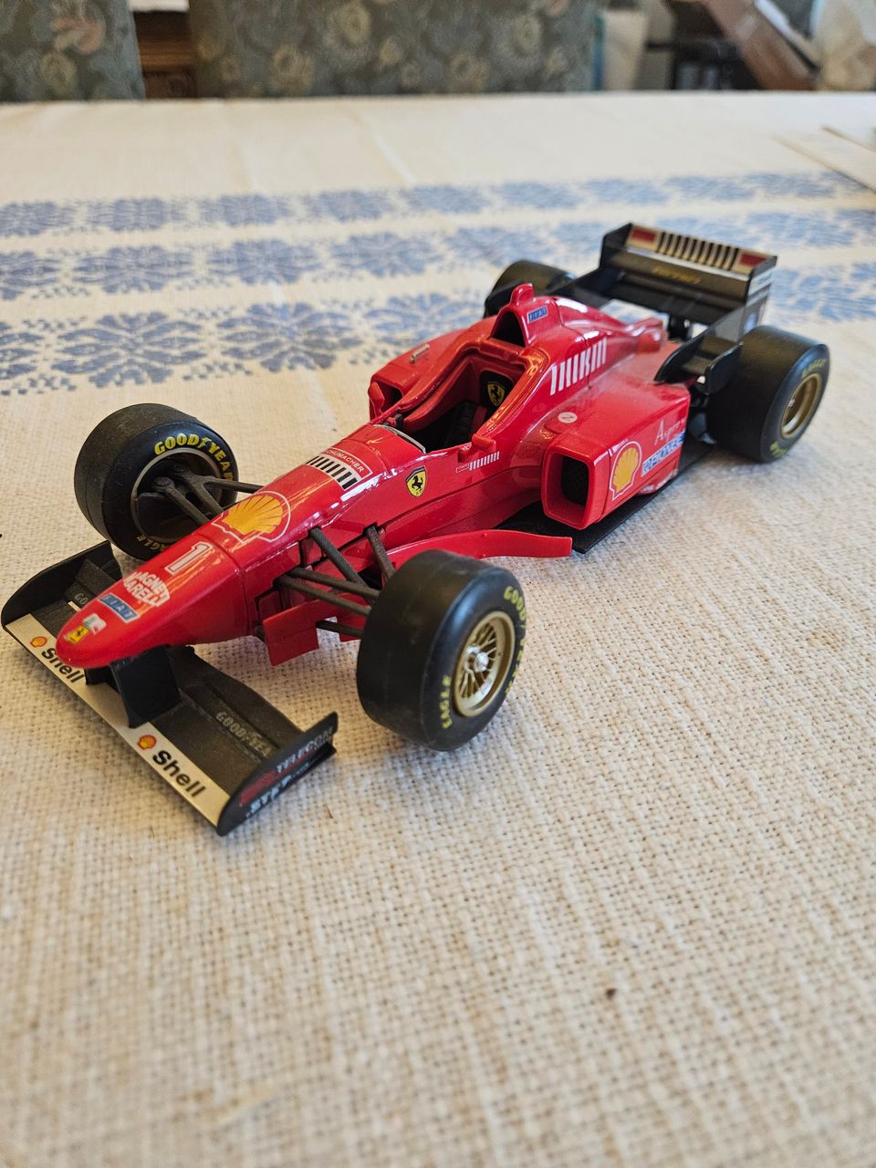 Ferrari f310 1996 scale 1/20 shell maisto