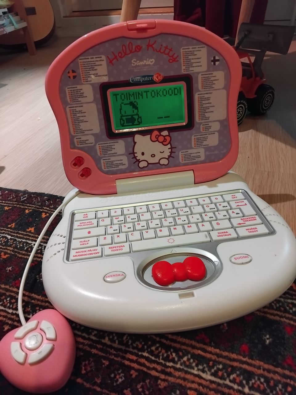 Hello kitty lasten tietokone