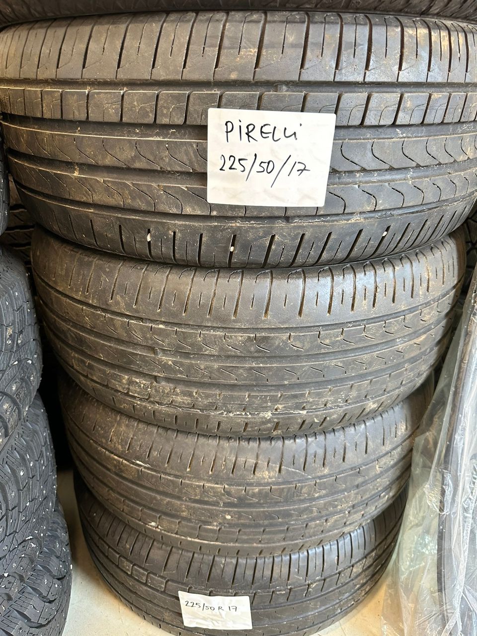 Pirelli kesärenkaat 17”