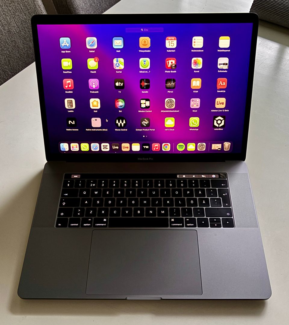 Macbook Pro 15,4” i7, 16gtRAM, 256ssd