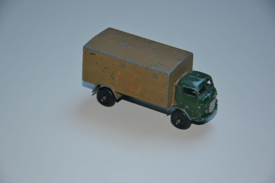 50-luvun Matchbox Lesney Ford Service Ambulance made in England