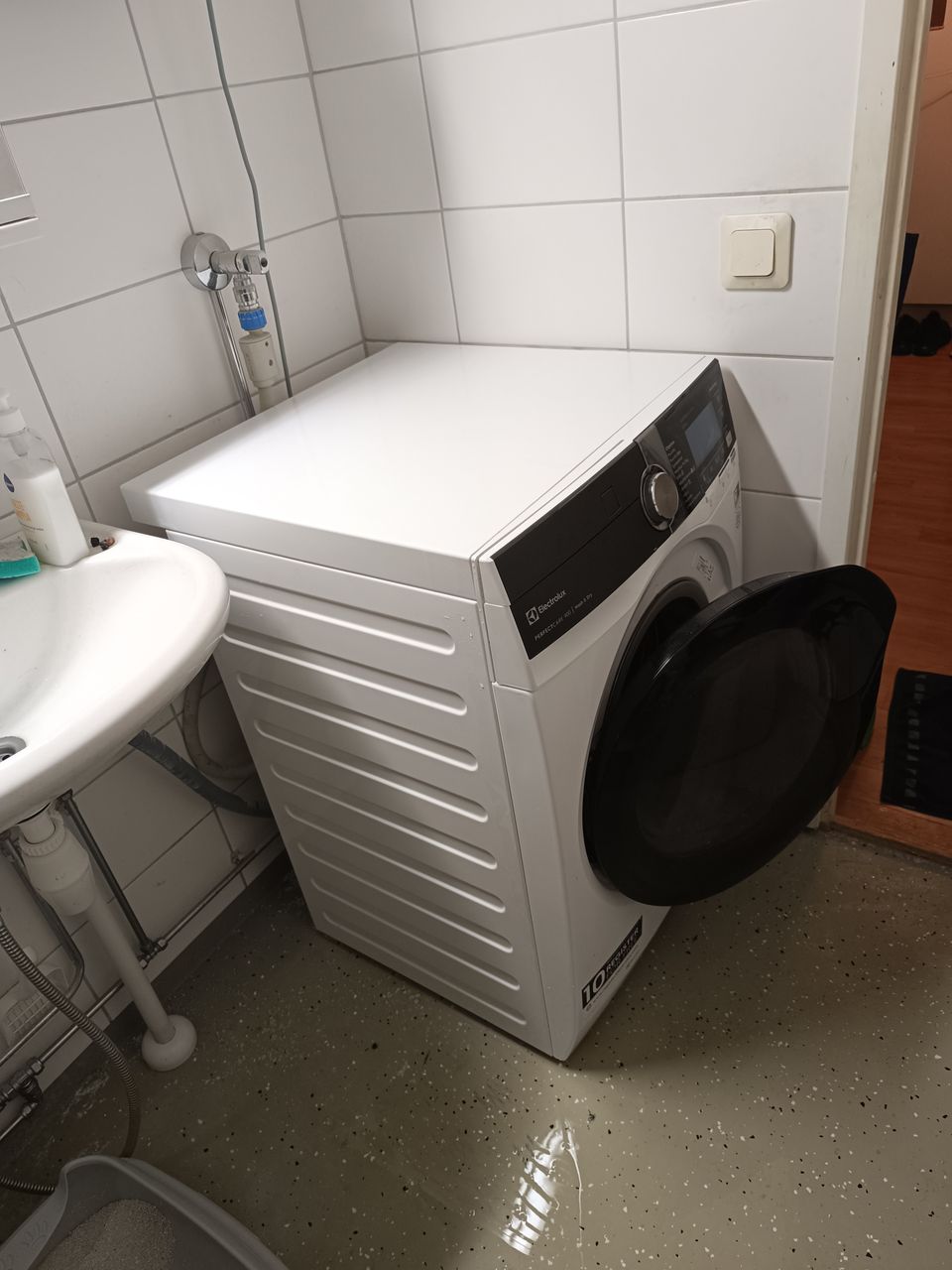 Electrolux kuivaava pyykinpesukone

10/6kg