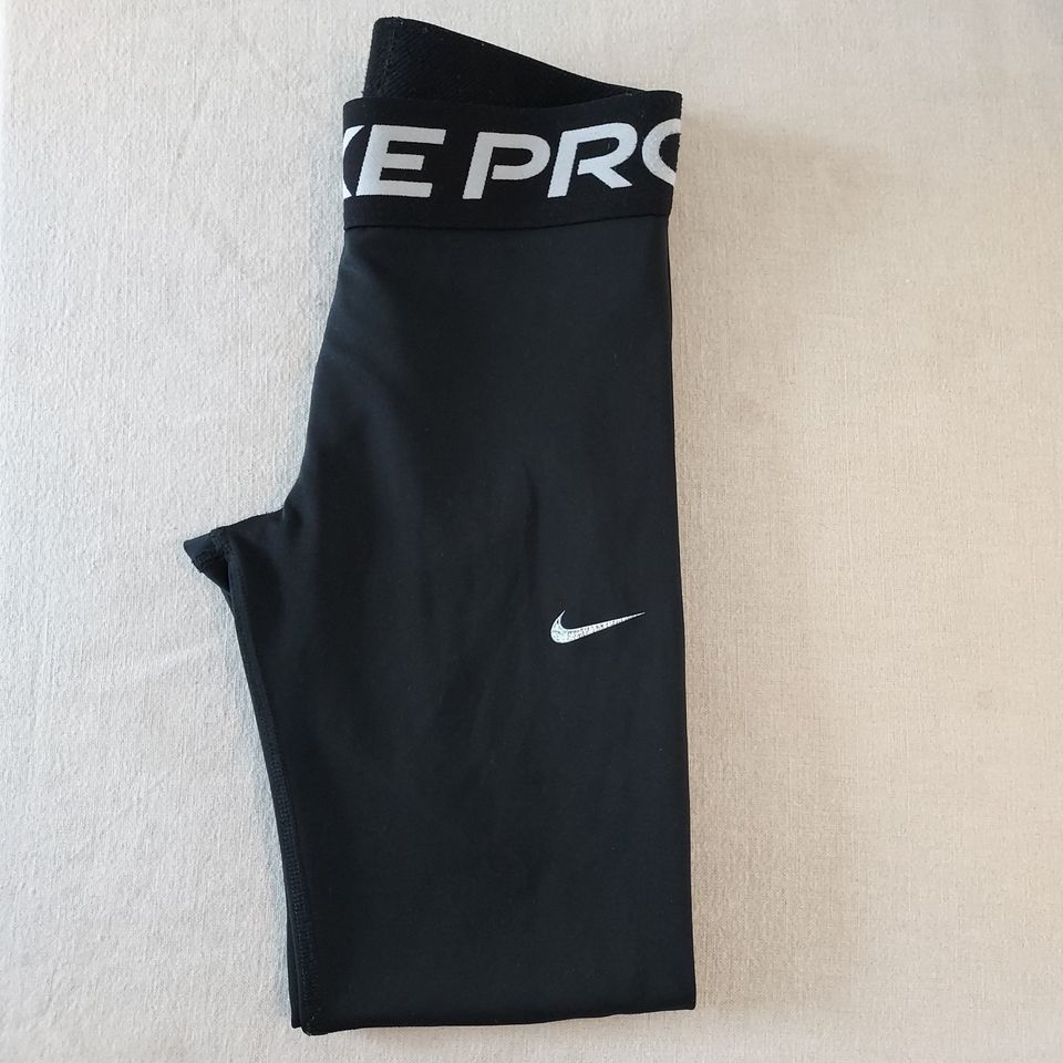 Nike Pro housut 137/146