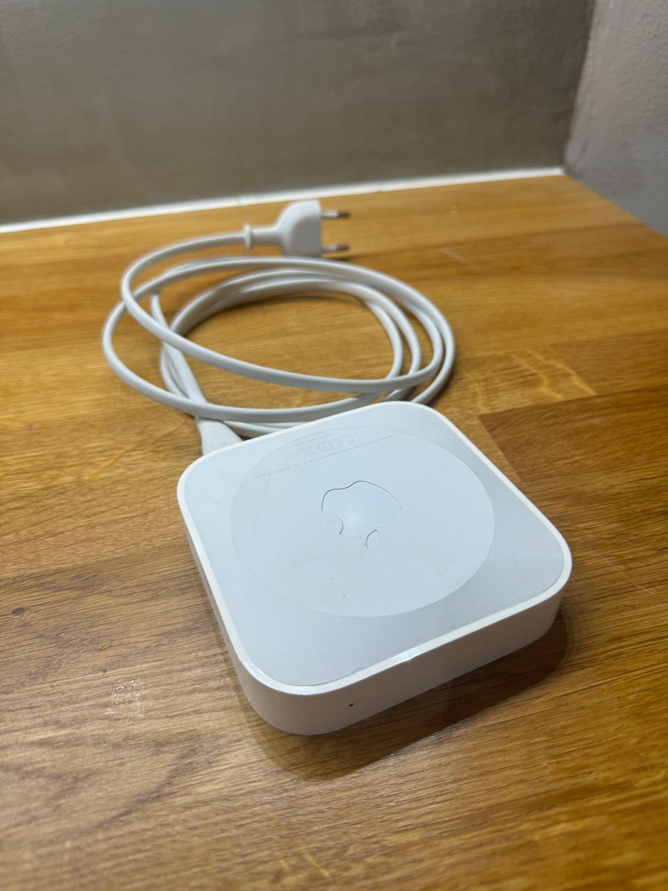 Apple Airport Express A1932 WIFI reititin