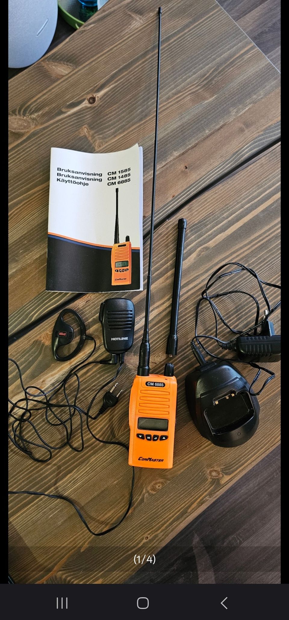 Commaster CM 6885 VHF puhelin