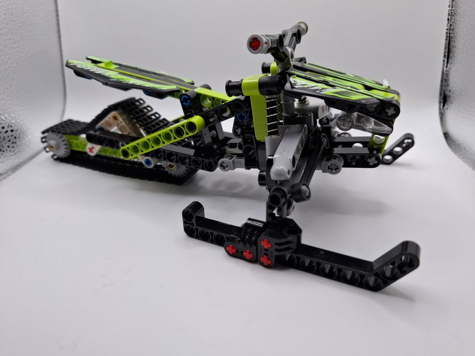 Lego Technic 42021 Snowmobile