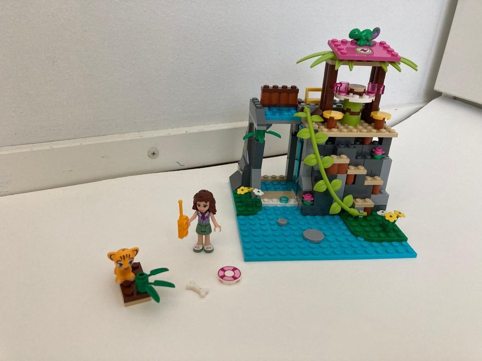 Lego Friends Jungle Falls Rescue 41033