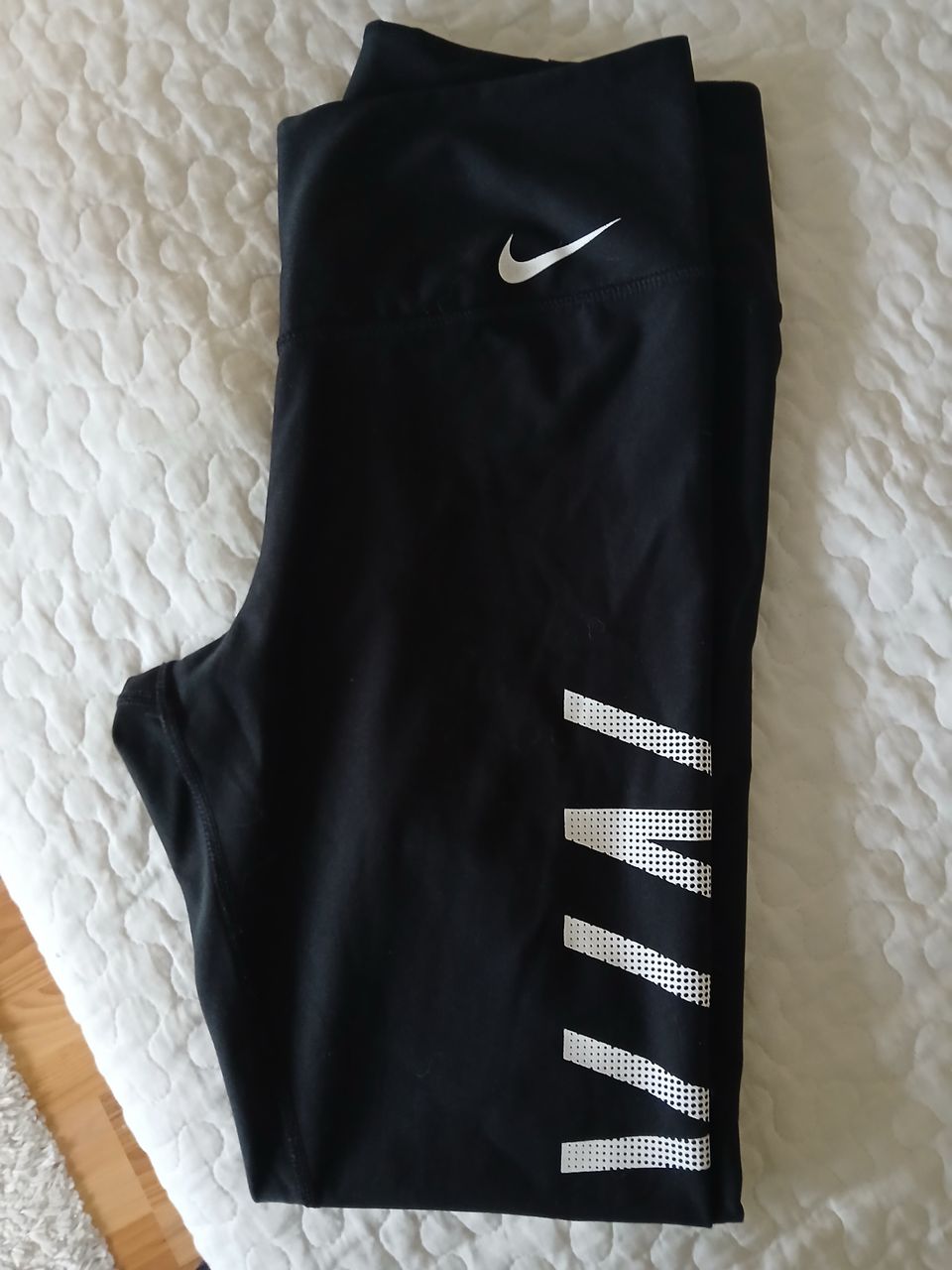 Nike urheilutrikoot / legginsit