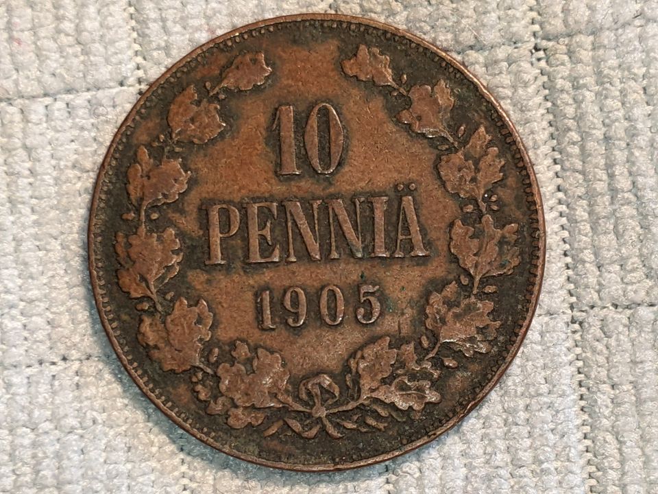 10 pennin keräilykolikko, vuodelta 1905