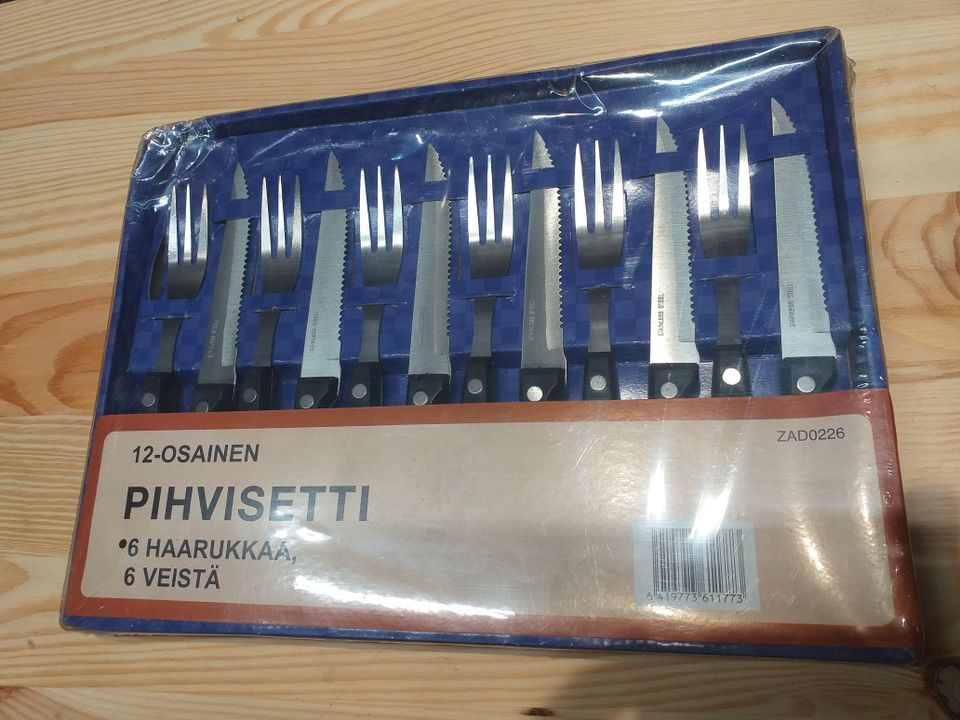 Pihvi veitsi/haarukkasarja 12 kpl