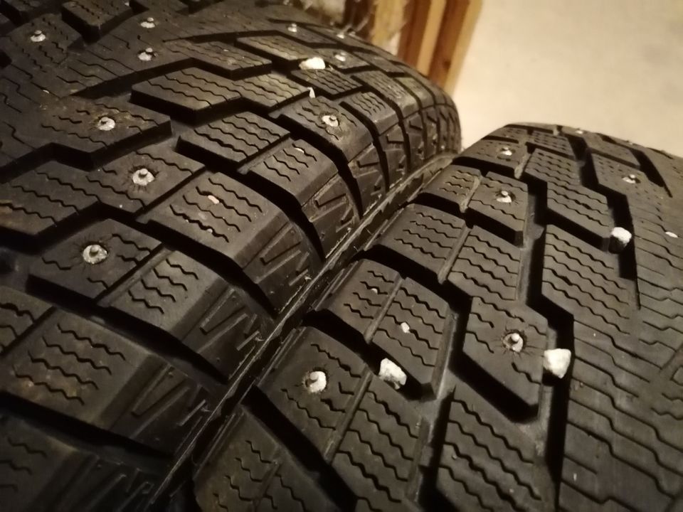 Nastarenkaat 195/65R15 2kpl