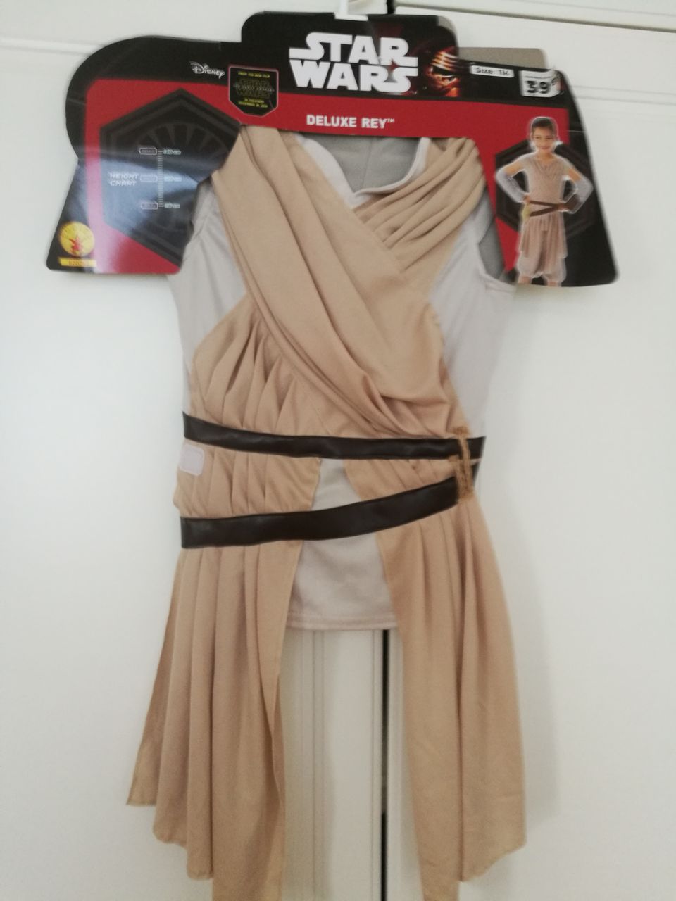 Uusi Star Wars naamiaisasu tytölle 116 cm