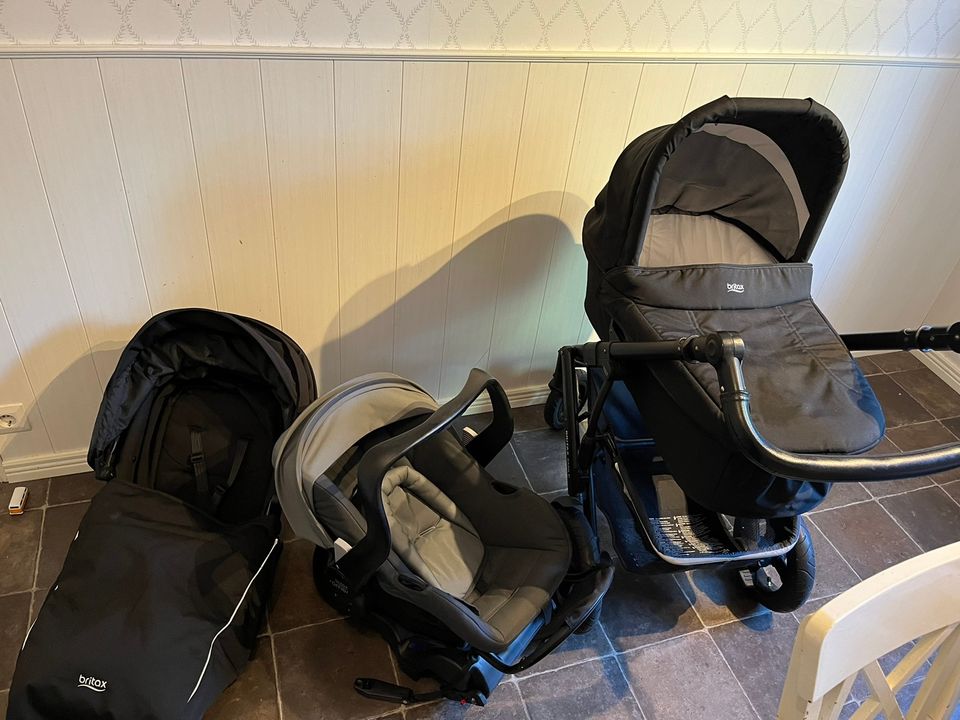 Britax smile 2 yhdistelmävaunut + römer tuvaistuin