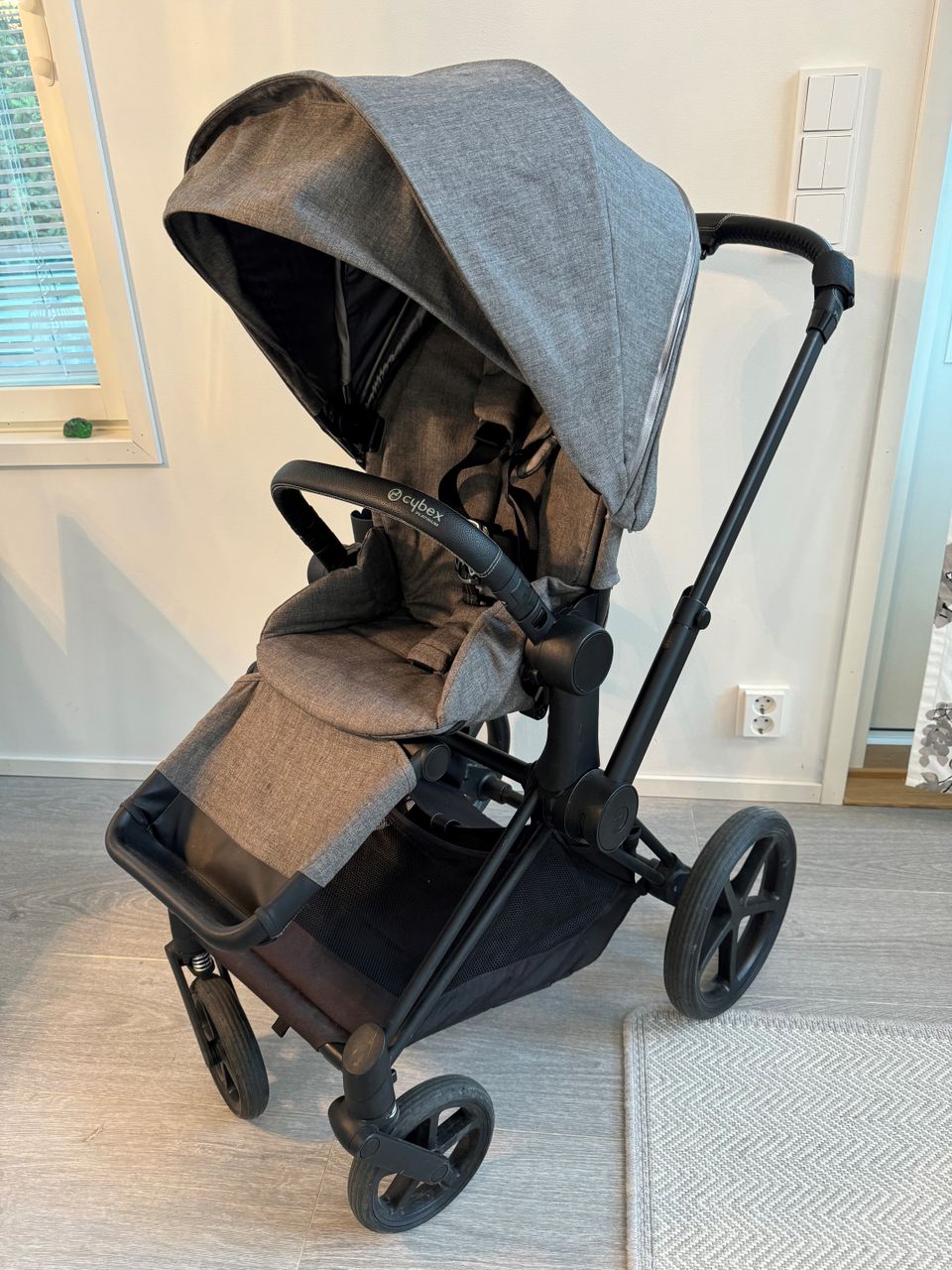 Cybex Priam yhdistelmävaunut + Cybex Cloud turvaistuin/telakka