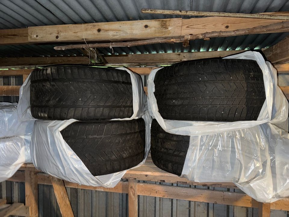 295/30r22 Kitkarenkaat