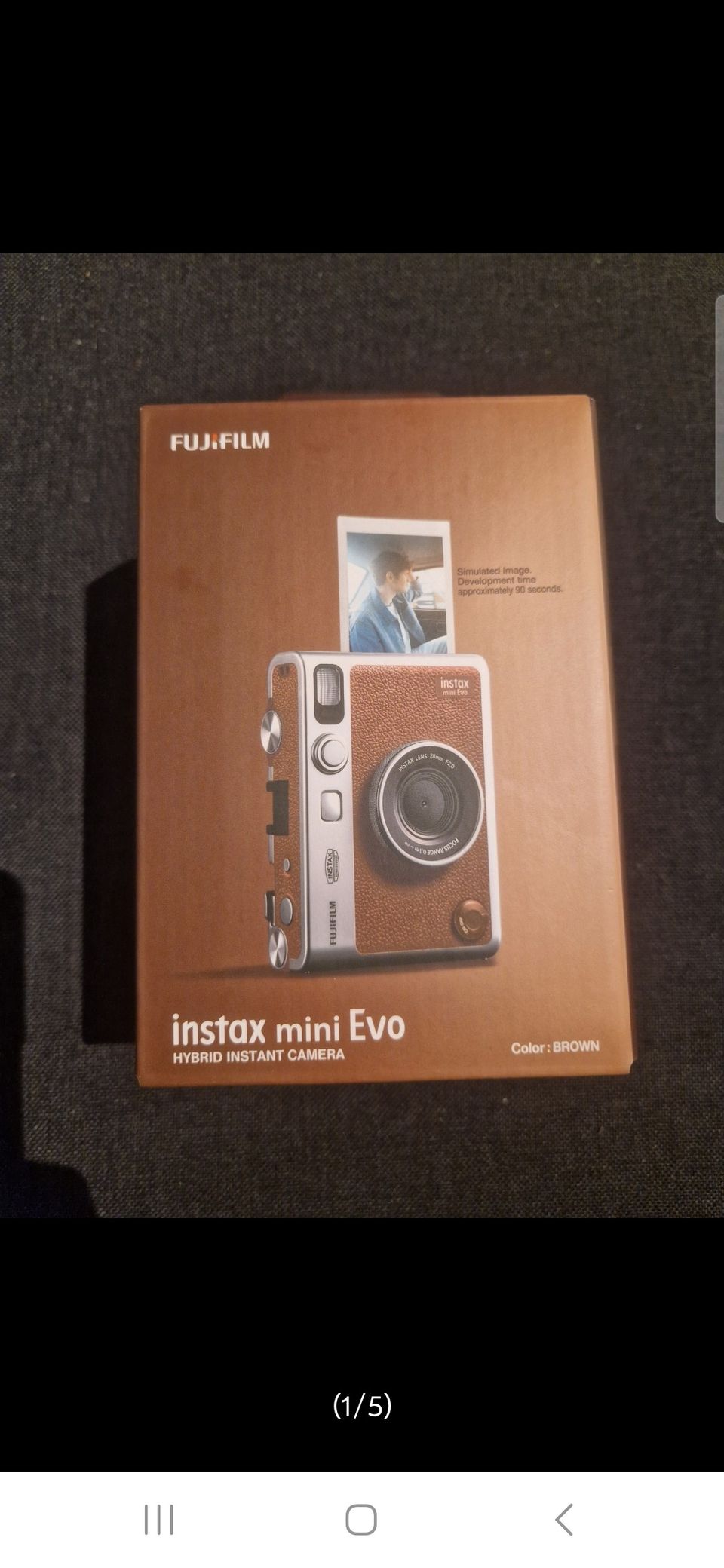 Uusi Fujifilm Instax Evo Polaroid kamera