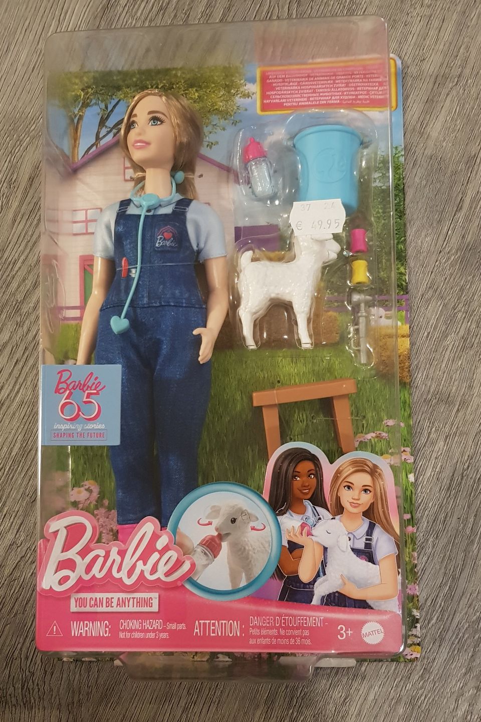 Barbie 65 inspiring stories eläinlääkäri