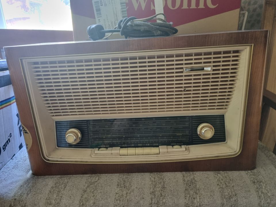 Weimar 4680 putkiradio