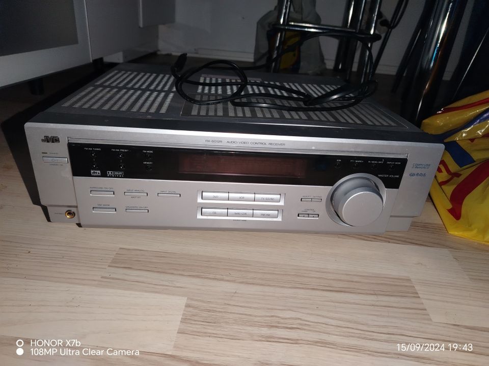 JVC vahvistin RX-6012R