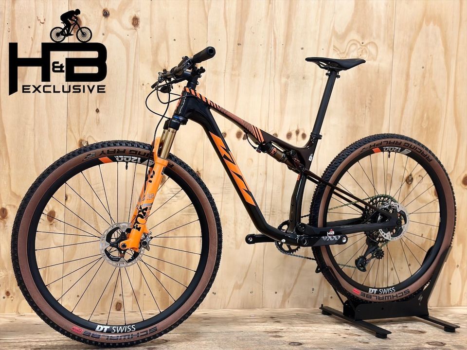 KTM Scarp Exonic Carbon 29 tuuman maastopyörä SRAM XX1 AXS 2023