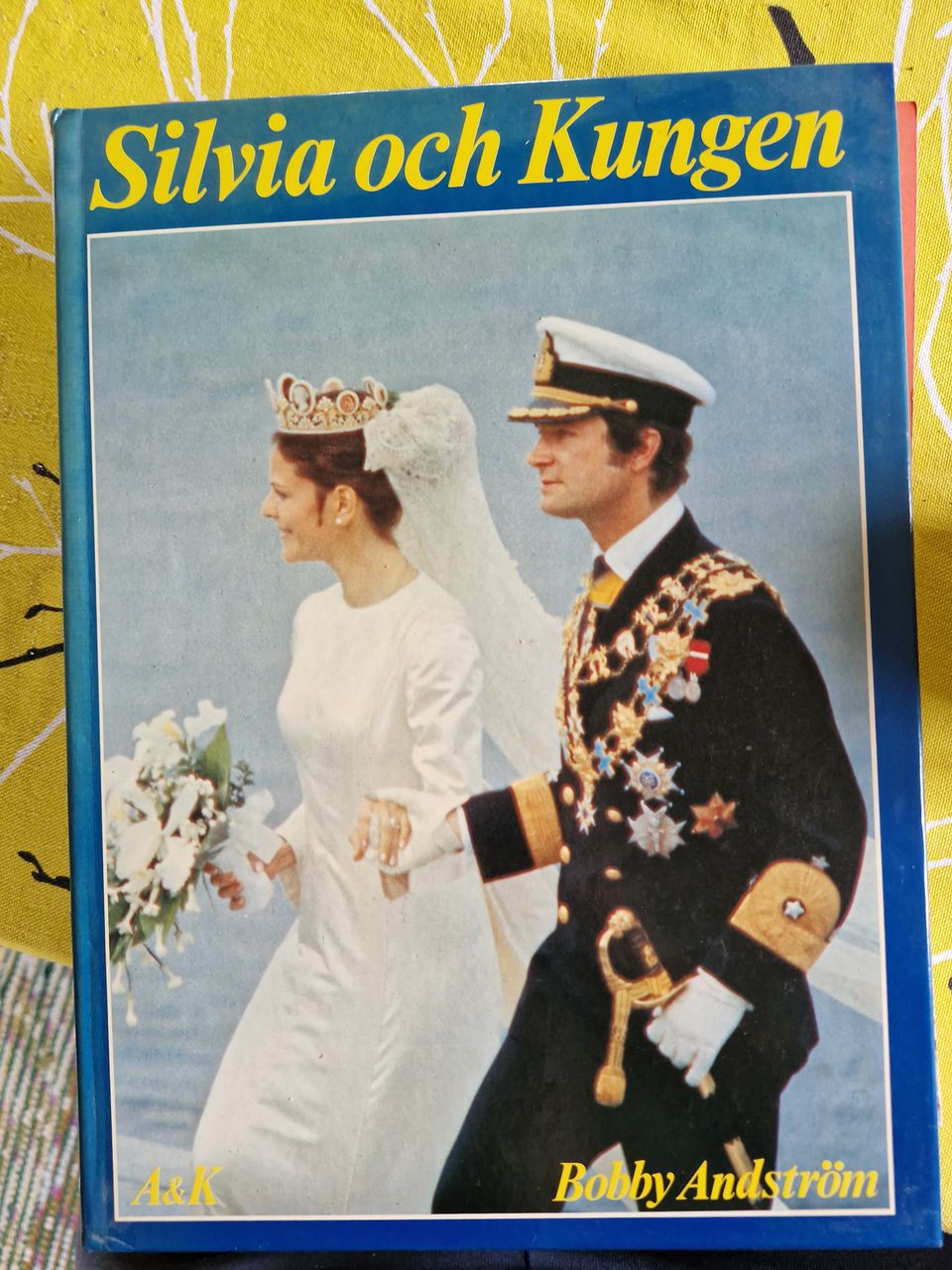 Kirja / bok Silvia och kungen