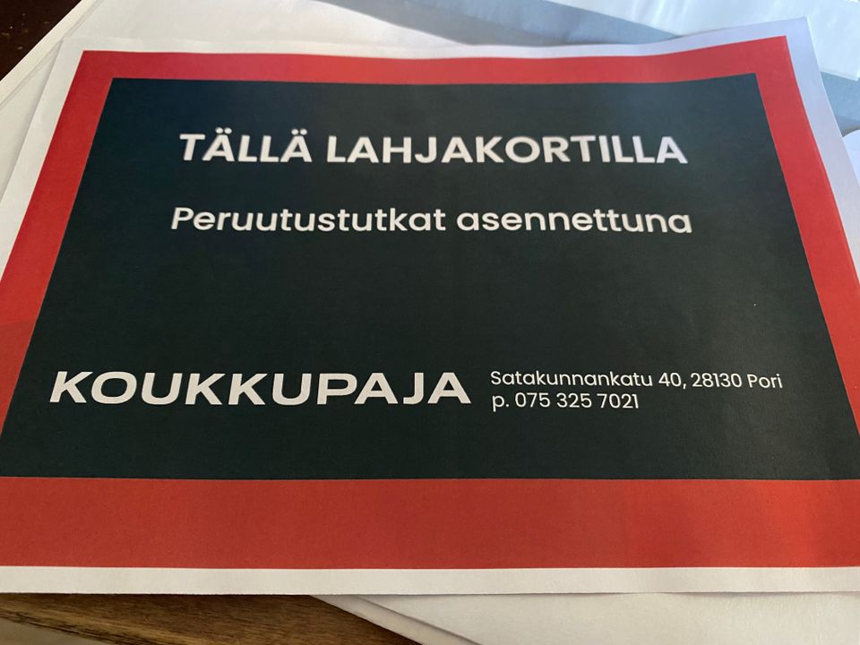 Peruutustutkat asennettuna - Koukkupaja Pori