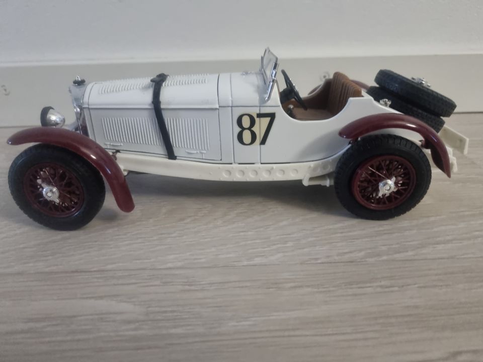 Mercedes-Benz SSK pienoismalli 1:18