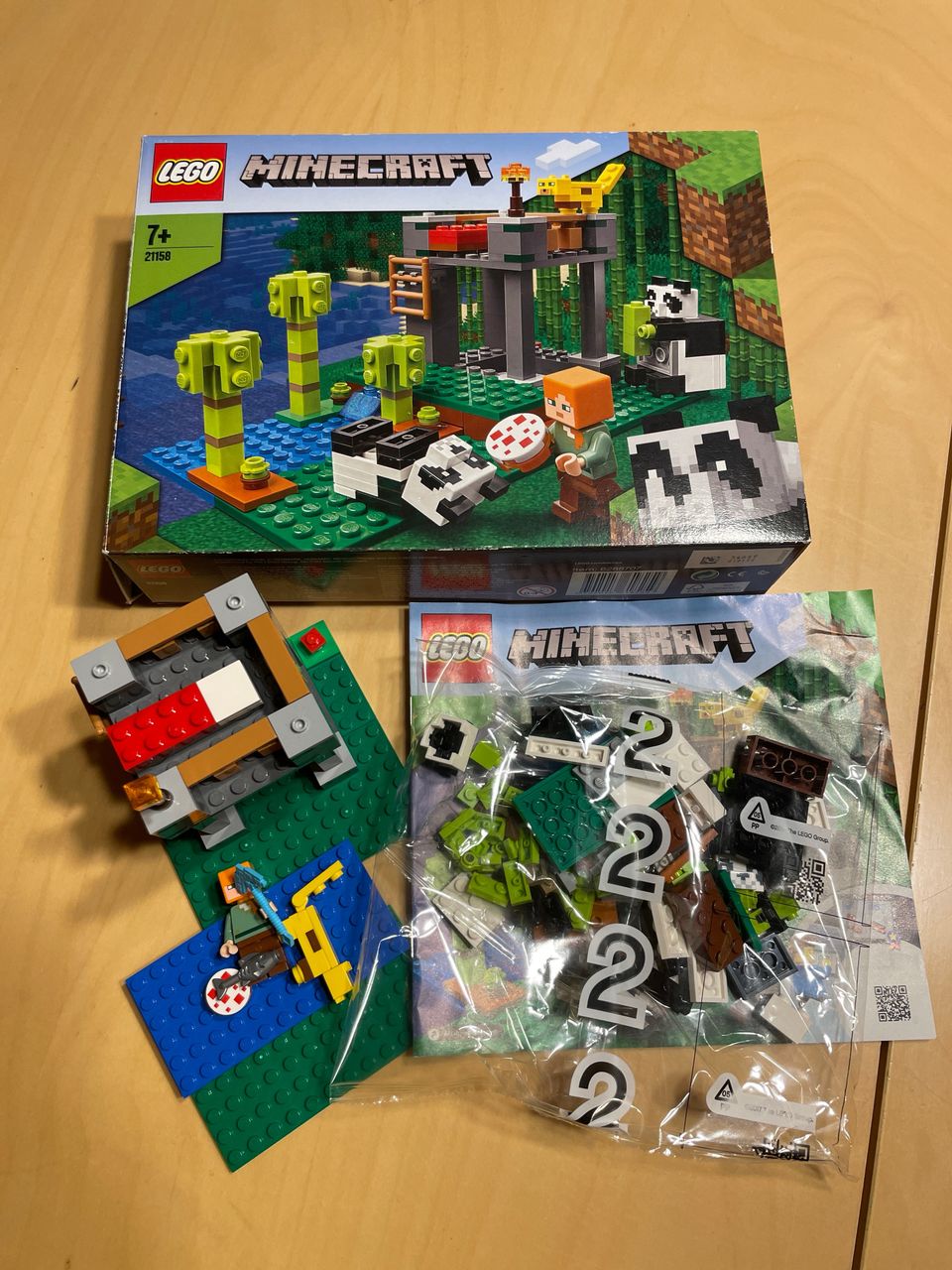 Lego Minecraft Pandahoitola