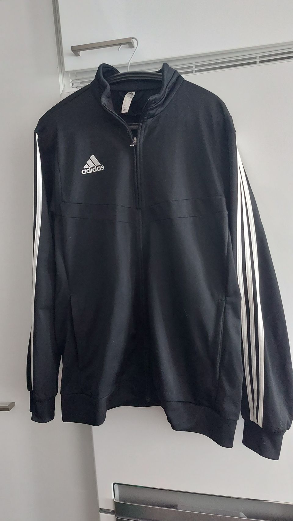 Adidas verkkatakki