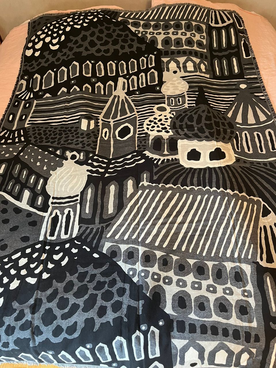 Marimekko Kumiseva torkkupeitto 130x180cm